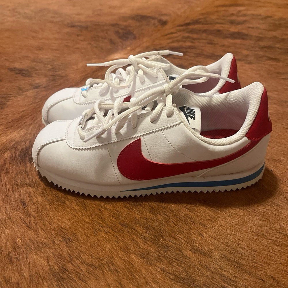 Classic red and blue Nike Cortez💙❤️